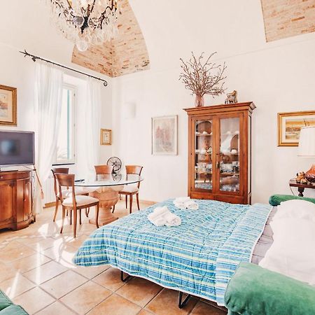 Appartamento Fronte Mare A Ospedaletti By Wonderful Italy Exterior foto