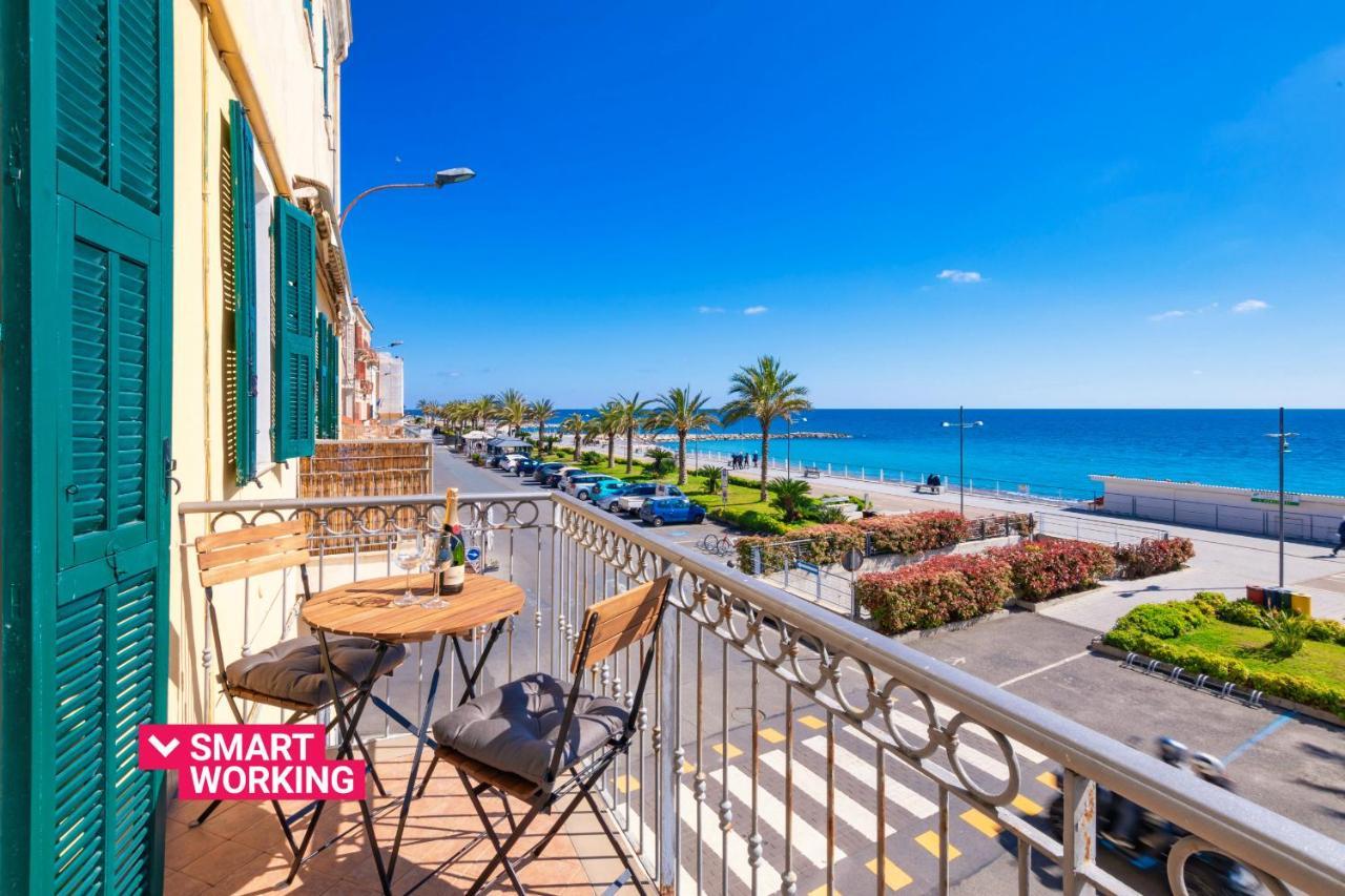 Appartamento Fronte Mare A Ospedaletti By Wonderful Italy Exterior foto